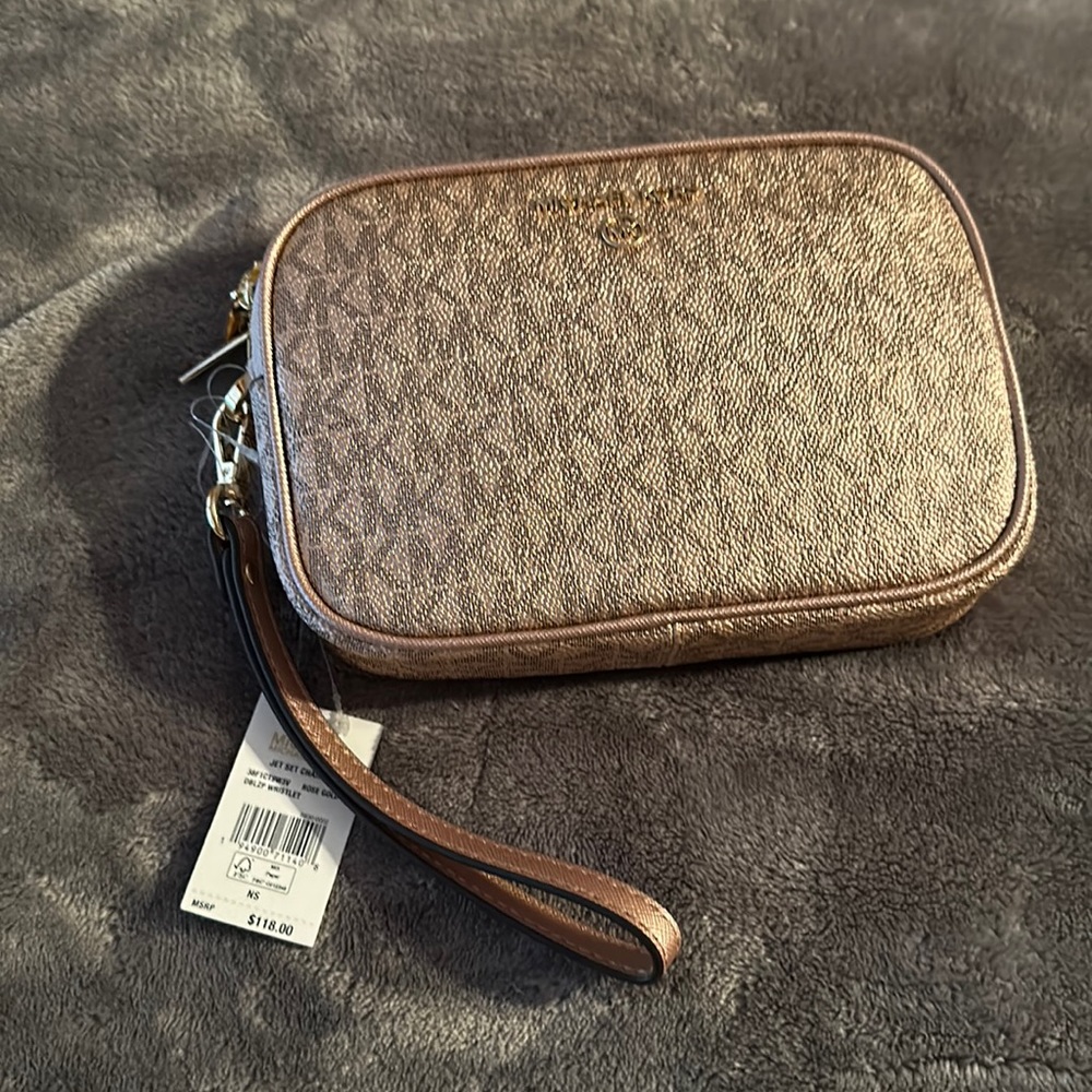 NWT Michael Kors wristlet